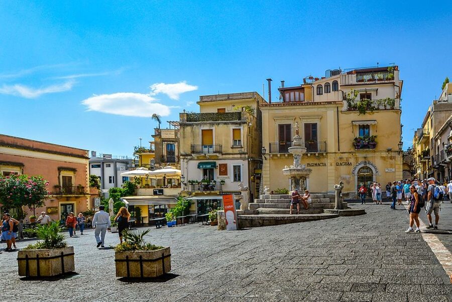 Catania: Giardini, Taormina, and Castelmola Day Trip - Key points at a glance