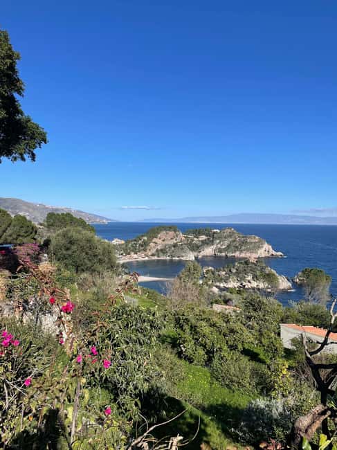 Catania: Giardini, Taormina, and Castelmola Day Trip - Guide service and the value of the outing