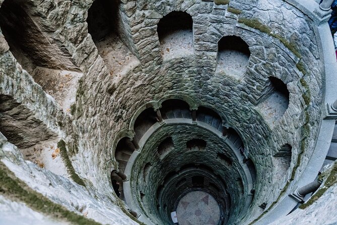 Charming Sintra on Private Guided Tour with History (All Day) - Vila Sassetti and the old center: a slower look at Sintra