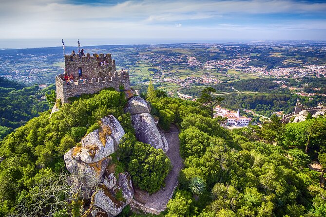 Charming Sintra on Private Guided Tour with History (All Day) - Azenhas do Mar: finish beside the Atlantic