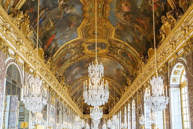 Chateau de Versailles & Gardens. VIP private tour with guide + driver - Walking the French gardens