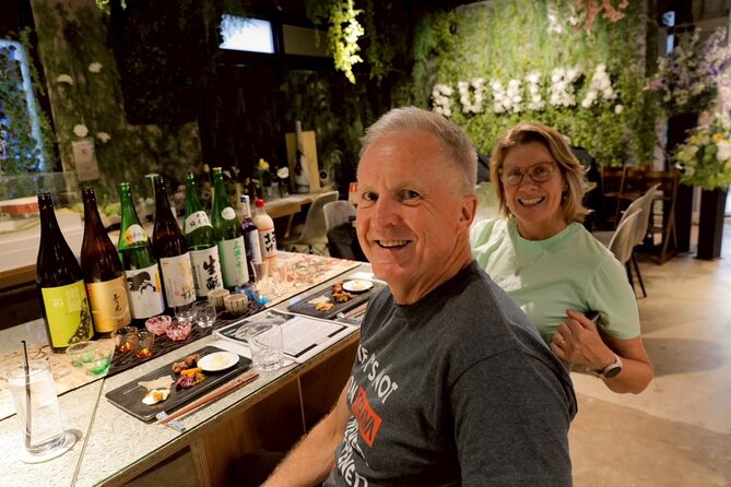 Cherry blossom & Japanese Sake Tasting in Shinjuku - Shuma sets the tone in a small Shinjuku room
