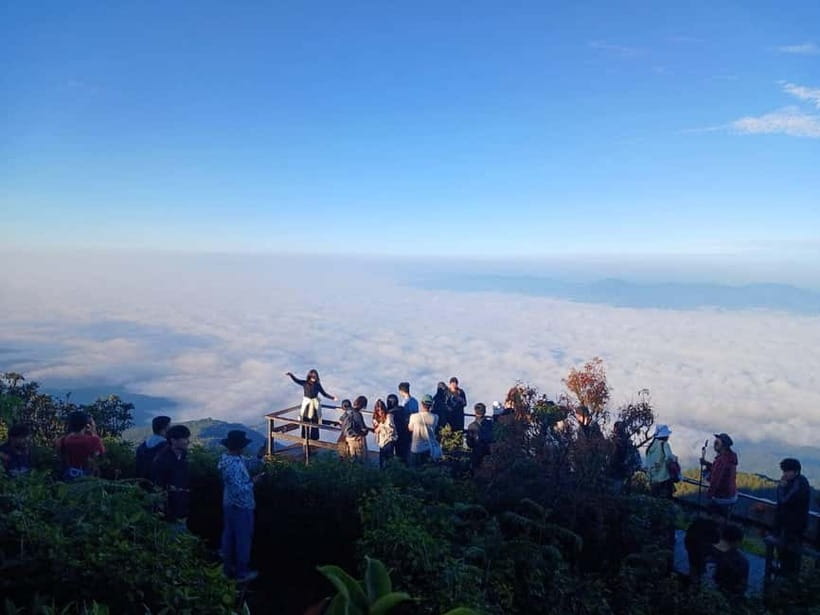 Chiang Mai: Doi Inthanon Park and Kew Mae Pan 2-Hour Hike - Local lunch and Karen coffee at Mae Klang Lung Village
