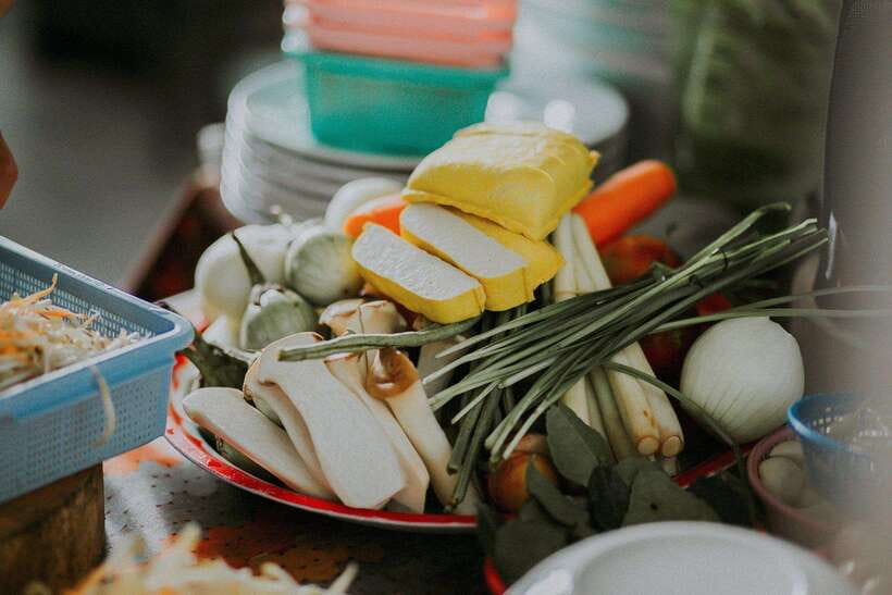 Chiang Mai: Half Day Cooking Class at Organic Farm - Spice levels and plant-based choices