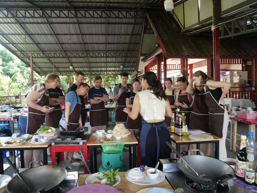 Chiang Mai: Half Day Cooking Class at Organic Farm - The instructors make a real difference