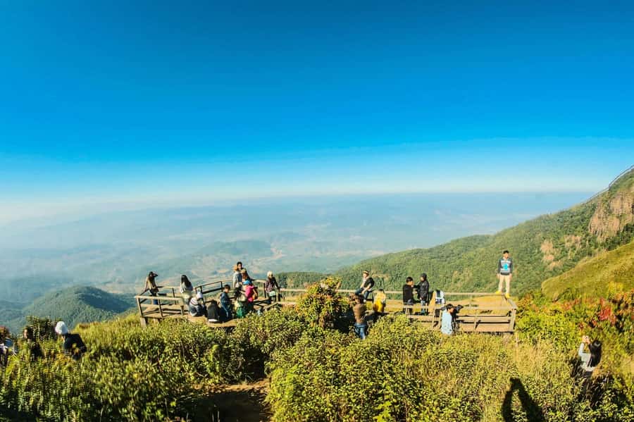 Chiang Mai: Kew Mae Pan Nature Trail & Doi Inthanon Day Trip - Walking the Kew Mae Pan Nature Trail