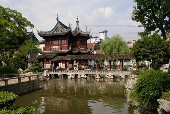 Classic Shanghai 8h Private Tour-Yuyuan Garden,The Bund+TV Tower Optional - Key points at a glance