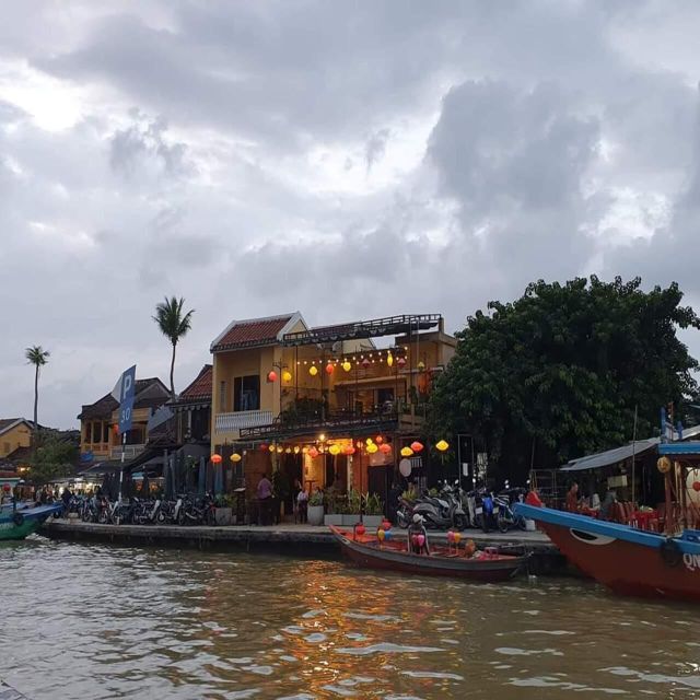 Coconut Jungle-HoiAn City Tour-Boat Ride-Drop Flower Lantern - Flower lanterns on the Hoai River