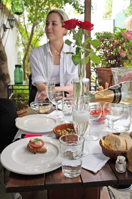 Cologne-Nippes: Summer wine party in the frenchstyle garden - Who will enjoy this evening most