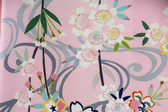 Colors of Kanazawa (Traditional Crafts and Gardens) - The Kaga Yuzen activity gives the tour a personal ending