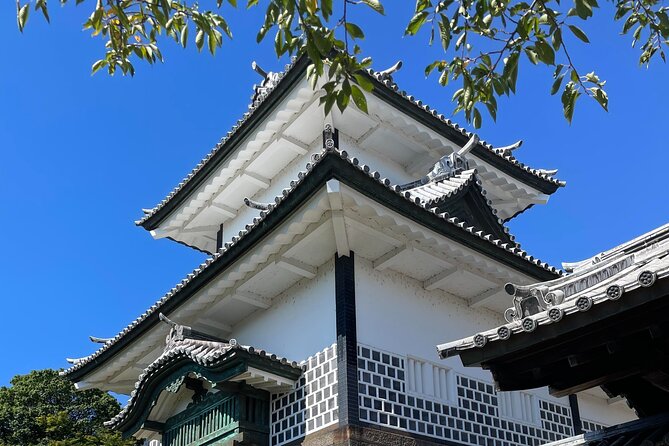 Colors of Kanazawa (Traditional Crafts and Gardens) - What the guides add to the afternoon