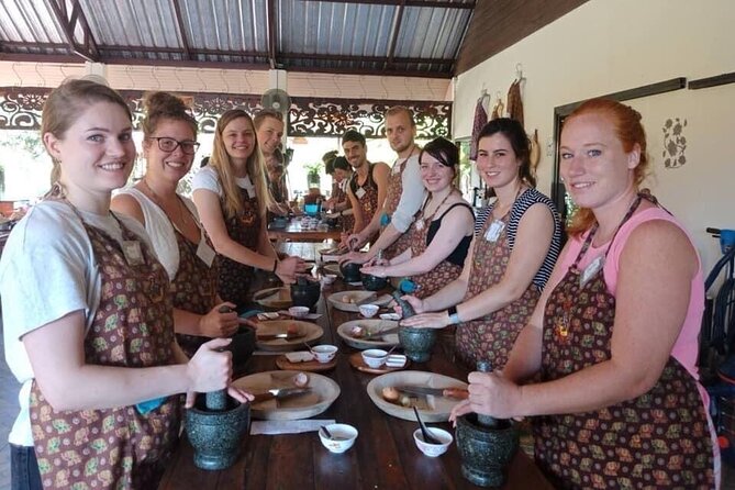 Cooking Evening Class Chiang Mai Visit Organic Garden and Market - Eating Thai food in comfort