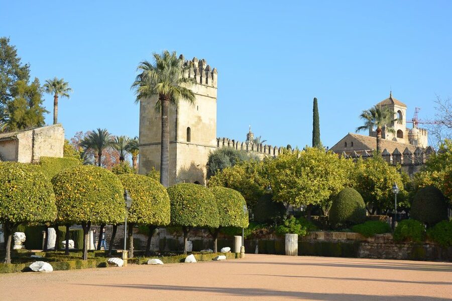 Cordóba: Gardens & Fortress of Catholic Monarchs Guided Tour - The gardens and Avenue of the Monarchs