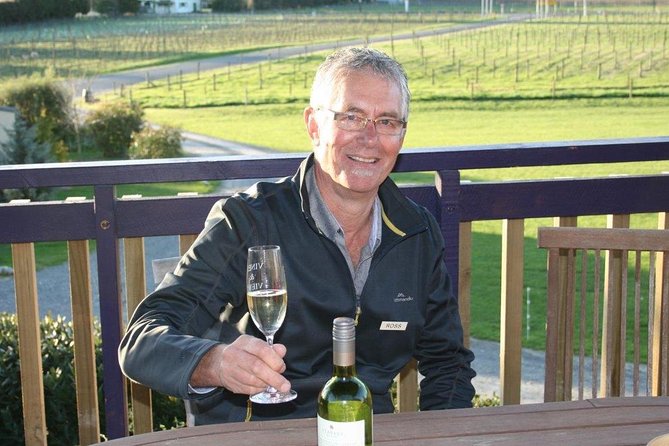 Deco Napier, Te Mata Peak, Garden Walk and Wine Tasting Tour - Who should book this outing