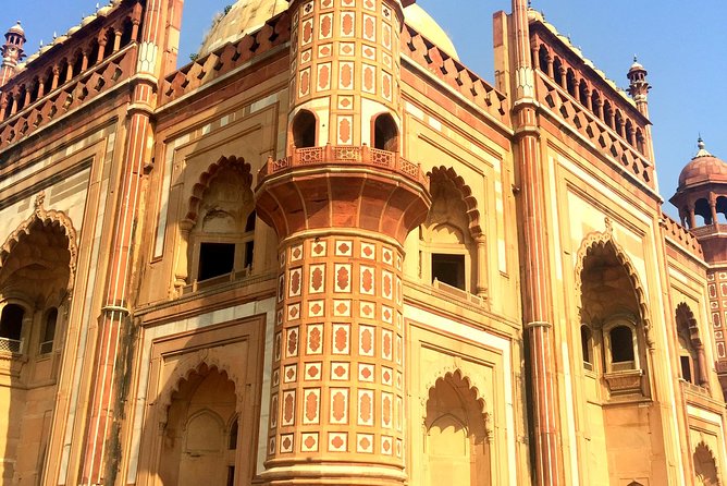 Delhi historical Gardens & Ruins - What the private car adds to the day
