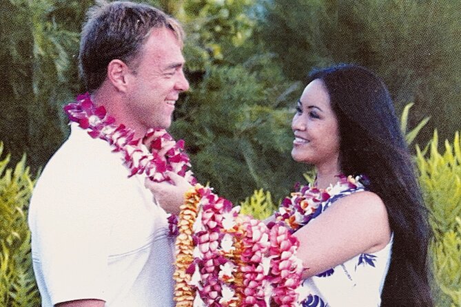 Deluxe Orchid Lei Greeting (Maui, Kahului Airport, OGG) - What is not included at Kahului Airport