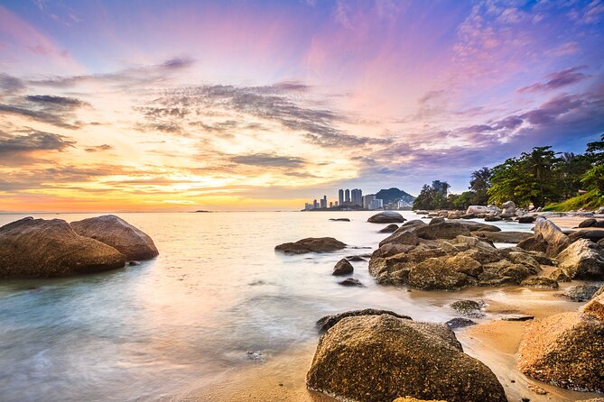 Discover Penang's Best: Hill, Beach, Botanic Gardens & Kek Lok Si - A moving introduction to George Town