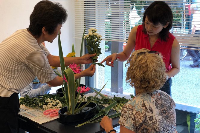 Discover the Art of Ikebana in Tokyo’s Historic Yanaka District - Why ikebana feels different from an ordinary flower class