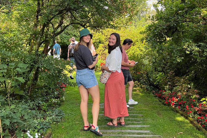 Discovering Magical Garden of Vines Tour in Quinta da Aveleda - Lunch in the gardens and optional shopping