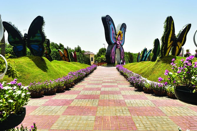 Dubai Miracle & Butterfly Garden Tour with private round trip transfers - Miracle Garden: two hours among giant flower displays