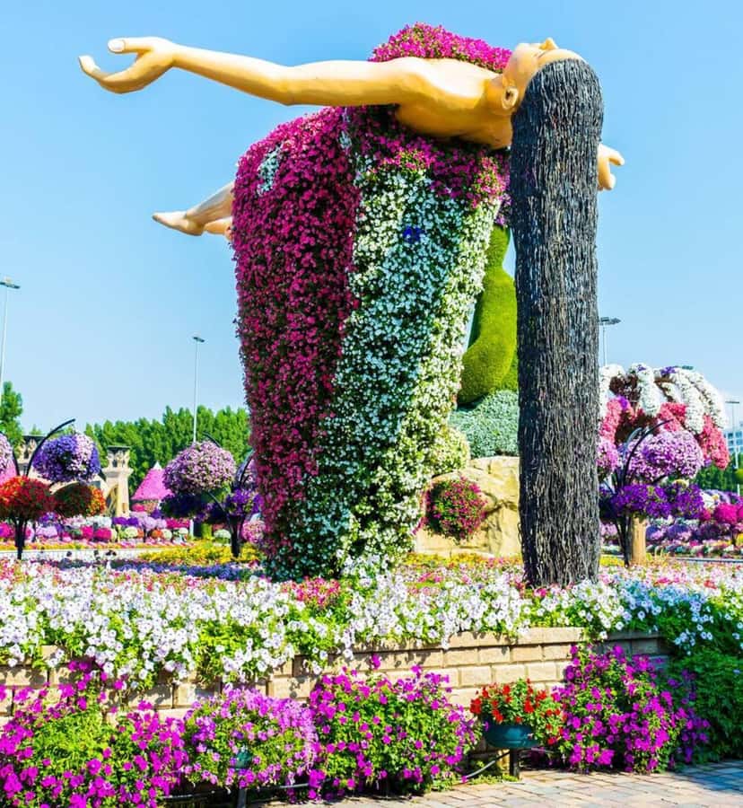 Dubai: Miracle Garden, Global Village, and Dubai Frame - The transfer between stops