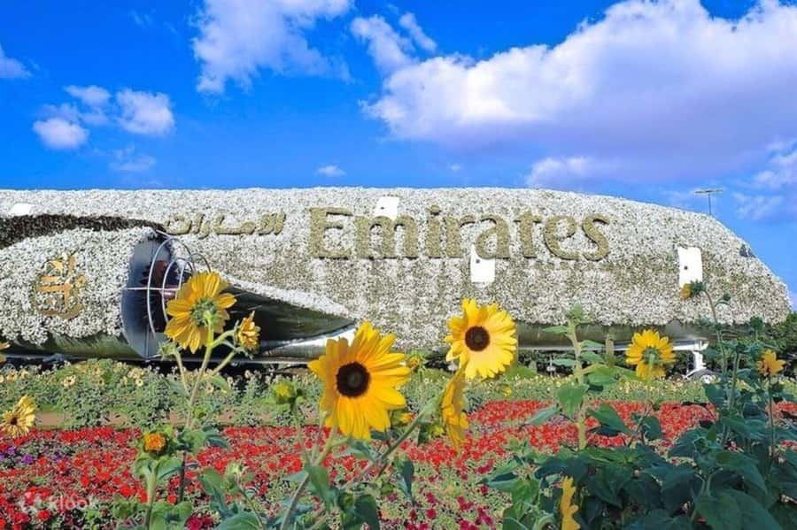 Dubai: Miracle Garden, Global Village, and Dubai Frame - Global Village after the garden