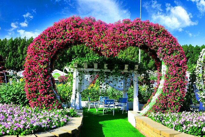Dubai: Skip-The-Line Ticket to Dubai Miracle Garden - A flower park built for big visual moments