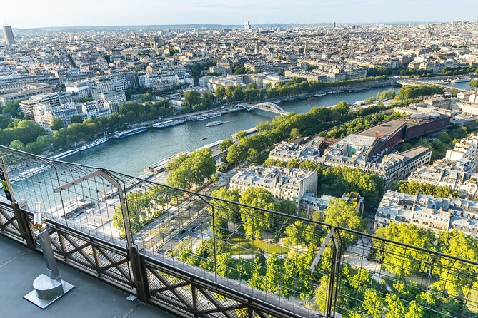 Eiffel Tower with 2nd Floor Access & Trocadero Gardens Tour - Walking and physical demands