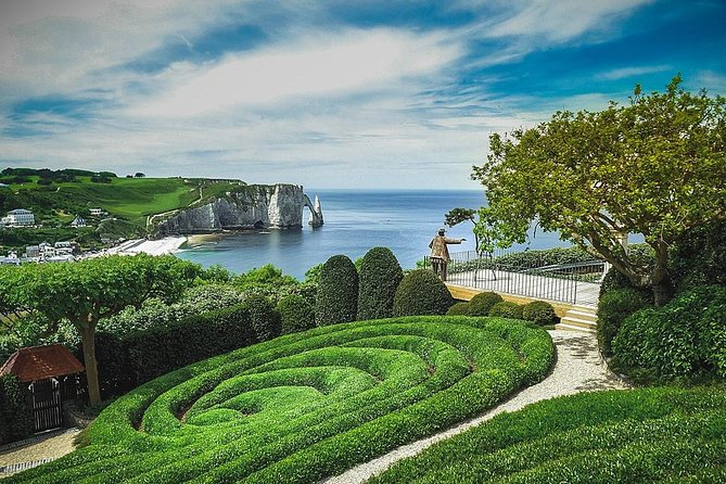Etretat - Garden Of Etretat & Cliffs - Private Trip - Arriving at the cliffs and beach