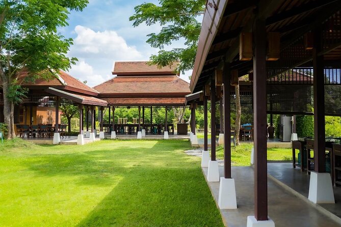 Evening Cooking Class in Traditional Pavilion with Beautiful Garden - Chiang Mai - The farm walk makes the lesson feel local