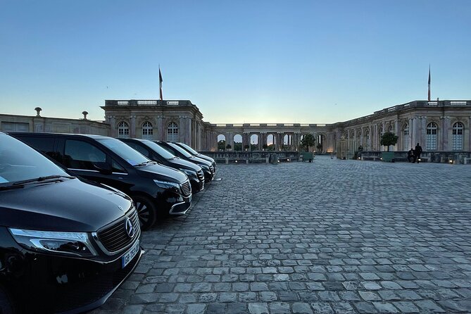 Excursion CHATEAU DE VERSAILLES and GIVERNY in Limousine from Paris - Versailles, where royal power becomes a room