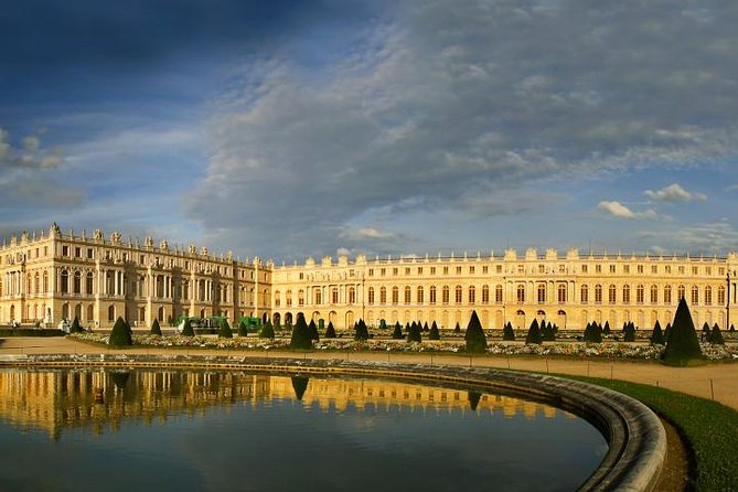 Excursion to Versailles by train with entrance to the Palace and Gardens - A closer look at the six-hour schedule