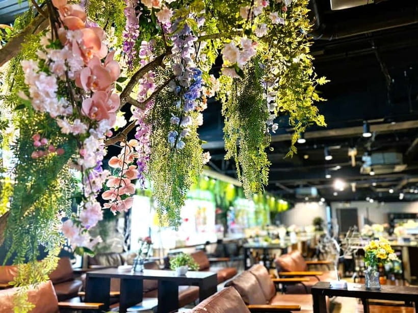 Experience Crafting a Flower-Adorned Mini Japanese Garden - Making a Japanese garden from preserved flowers