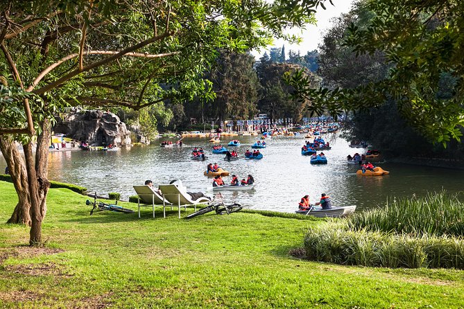 Floating Flower Gardens Of Xochimilco with a Local: Private & Personalized - What the private format really adds