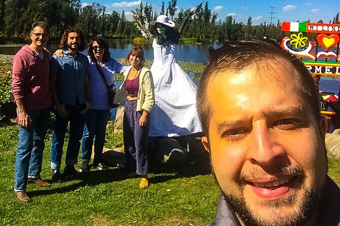 Floating Flower Gardens Of Xochimilco with a Local: Private & Personalized - Building your five-hour Xochimilco day