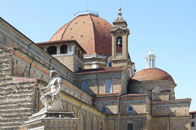 Florence Medici’s Mile Walking Tour with Pitti Palace & Boboli Gardens Ticket - The Porcellino and everyday Florence