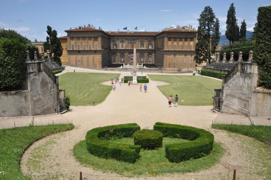 Florence: Pitti Palace, Boboli Garden, Palatine Gallery Tour - Boboli Gardens: art continues outside
