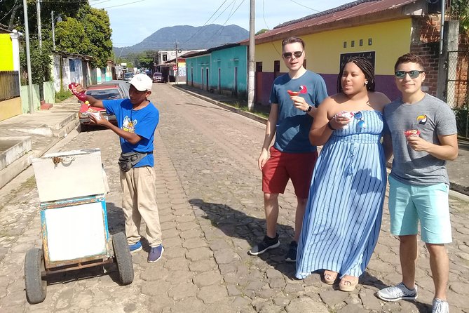 Flowers Route Tour-Colonial Towns, Handicraft & Coffee Plantation - Concepción de Ataco and the coffee country
