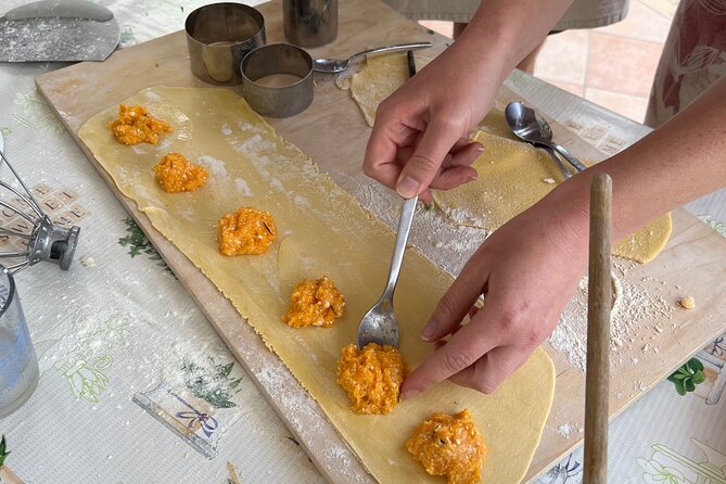 Fresh local pasta lesson in the garden - Local ingredients shape the menu