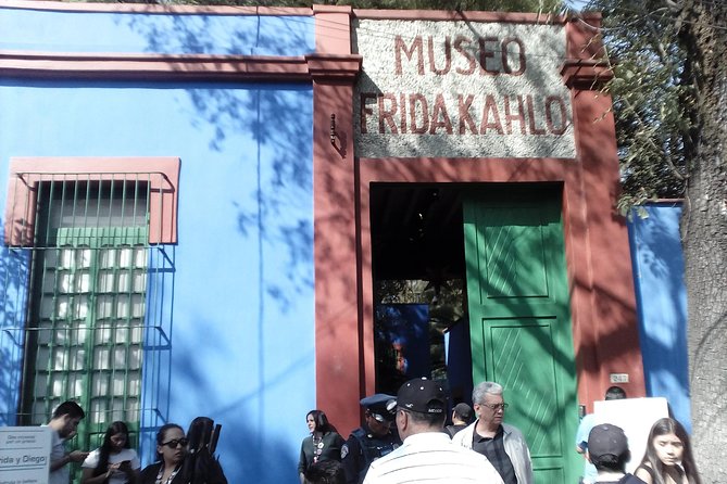 Frida Kahlo and Floating Gardens Tour with Transportation - Frida Kahlo’s Blue House: The Day’s Most Important Stop
