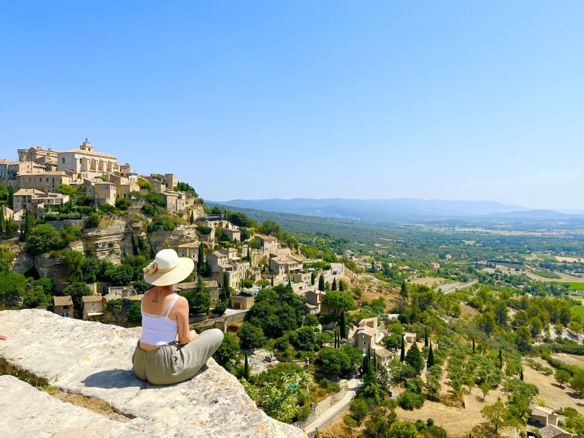 From Avignon: Lavender fields and villages in the Luberon - Why this Provence day works so well