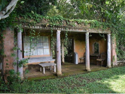 From Kalutara/Waskaduwa: Lunuganga & Brief Garden Tour