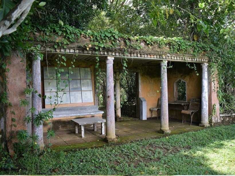 From Kalutara/Waskaduwa: Lunuganga & Brief Garden Tour - Lunuganga at about 10:30