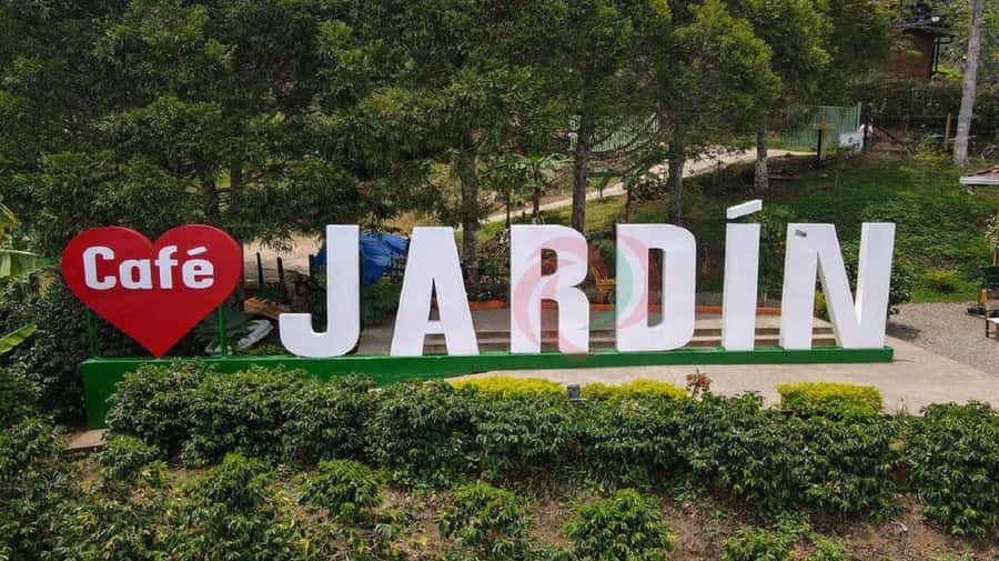 From Medellín: Jardín, Andes, and Hispania Day Trip - Hispania, a quiet first look at Antioquia