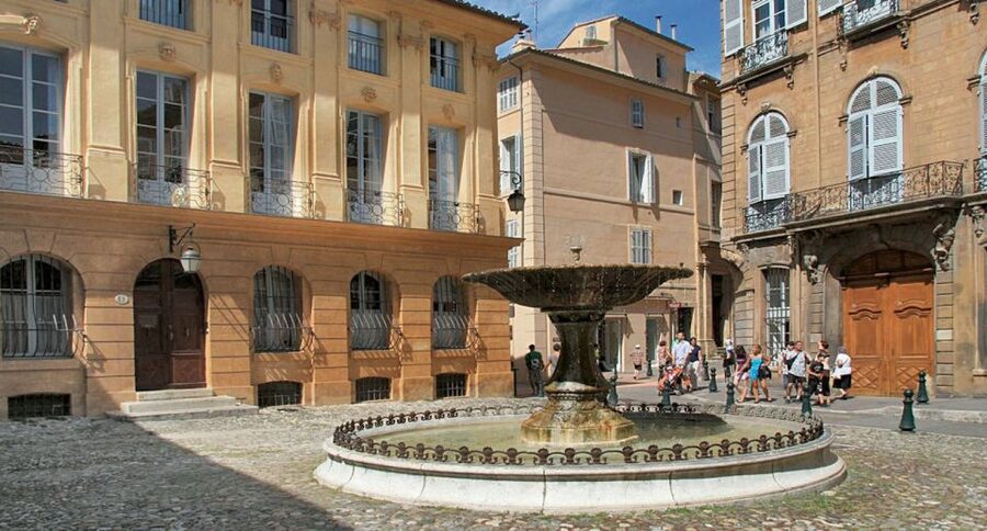 From Nice: Full-Day Provence and Lavender Tour - Moustiers-Sainte-Marie in 105 minutes