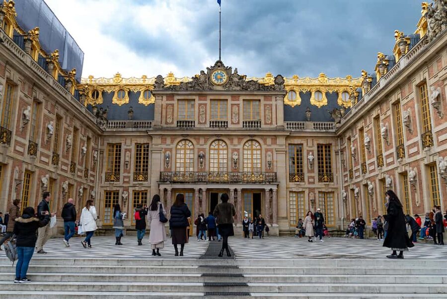From Paris: Full day in Giverny & Versailles - Private Tour - Is $796 per person good value?