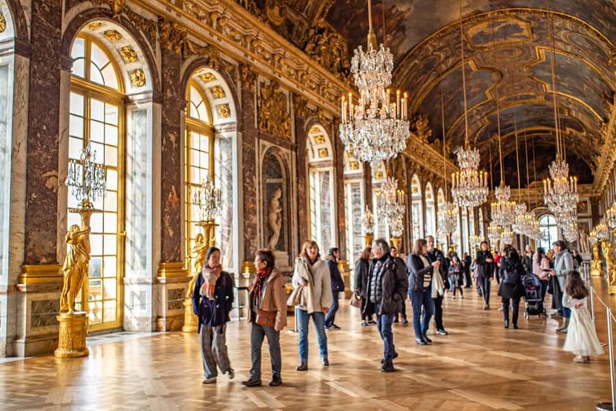 From Paris: Full day in Giverny & Versailles - Private Tour - What the private guide adds