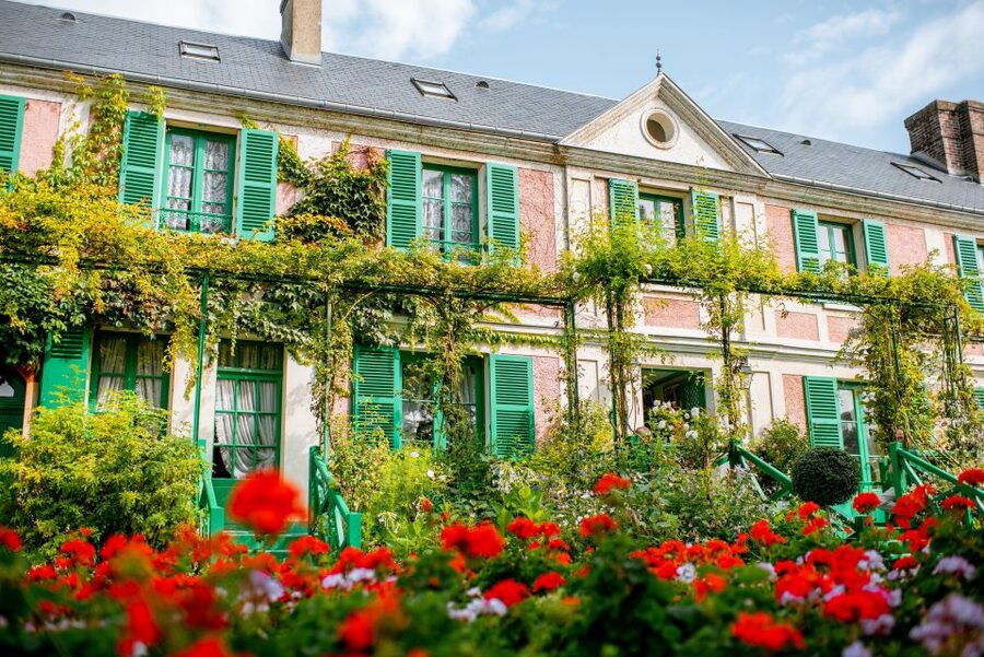 From Paris: Giverny and Versailles Palace Guided Day Trip - Key points to know before booking