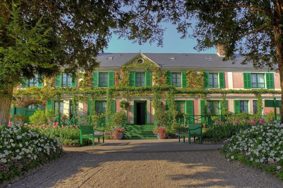 From Paris: Giverny and Versailles Private Full-Day Trip - Why this pairing works so well