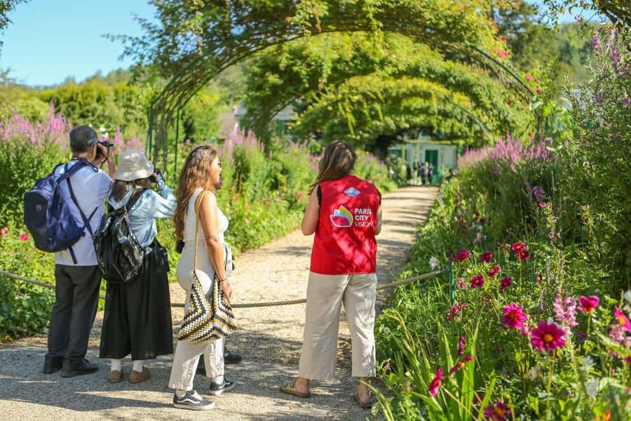 From Paris: Giverny Day Trip with Audio Guide or Live Guide - The water garden and Japanese bridge
